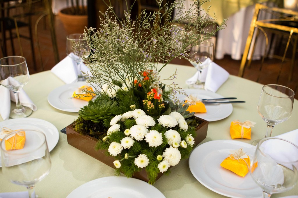 Arranjo de mesa com echeveria